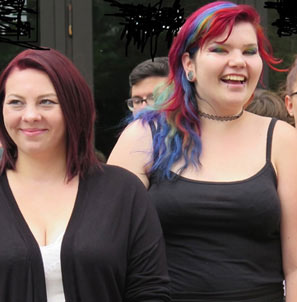 Ausbildung geschafft, da ist gut lachen …